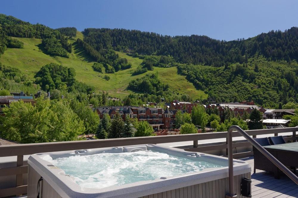 Independence Square 300, Nice Hotel Room With Great Views, Location & Rooftop Hot Tub! Aspen Buitenkant foto